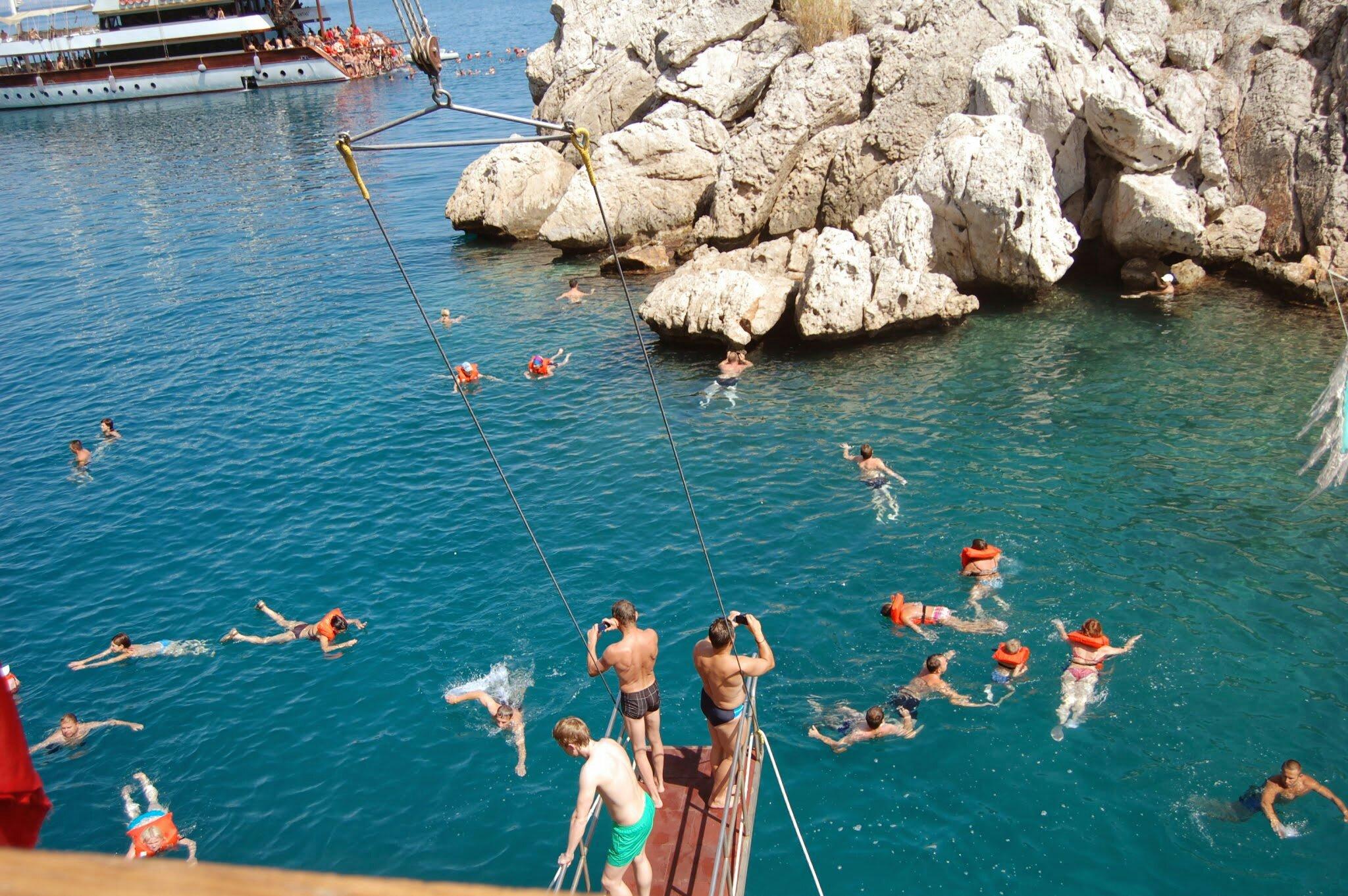 cheap resort hotels to Spend holiday with family