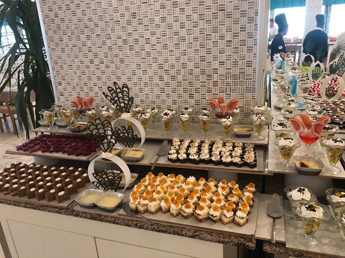 cheap resort hotels to Spend holiday with family