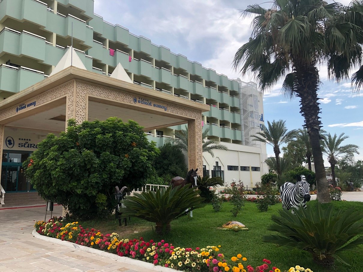 cheap resort hotels to Spend holiday with family