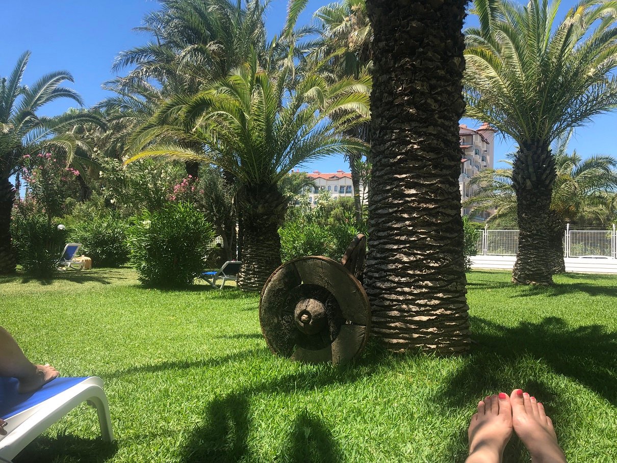 cheap resort hotels to Spend holiday with family