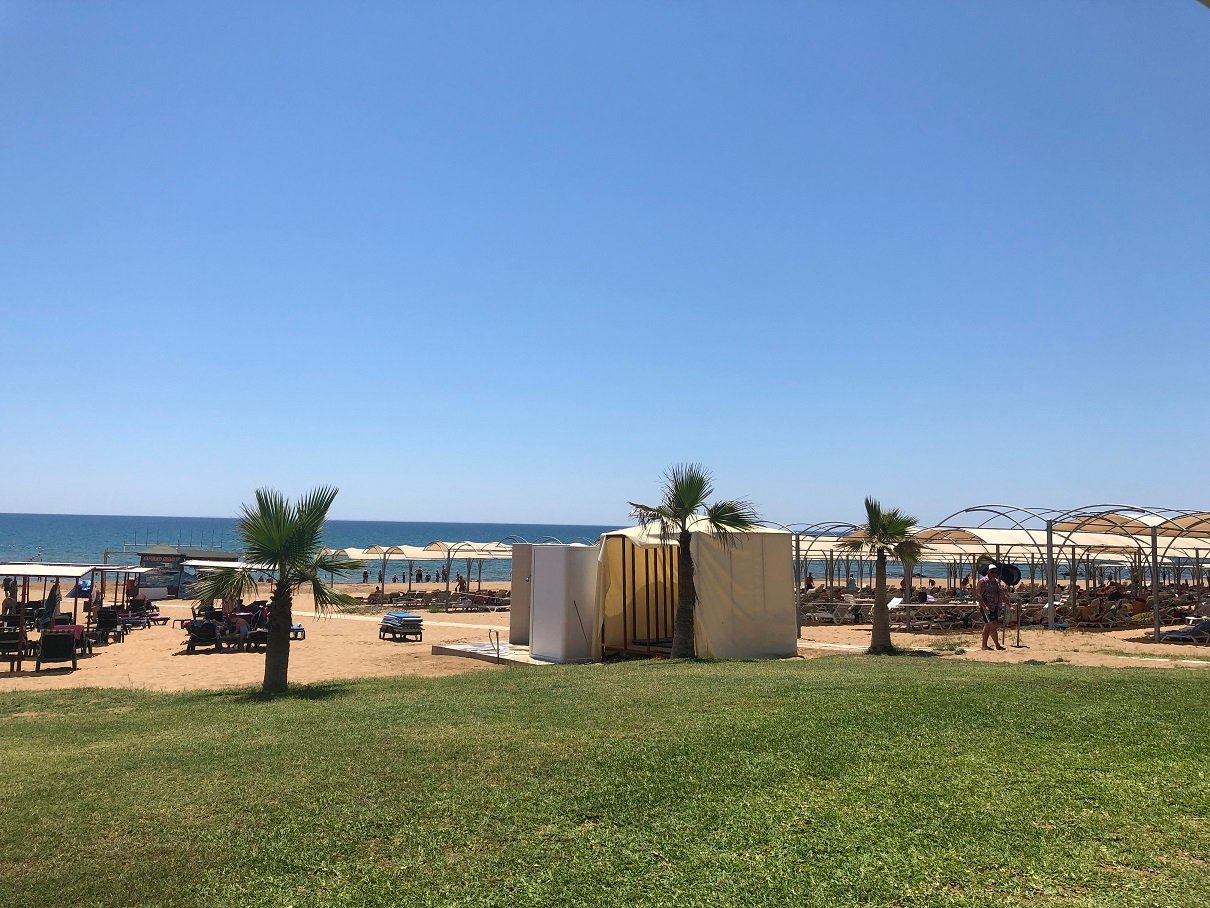 cheap resort hotels to Spend holiday with family