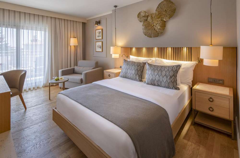 hotel room double bed