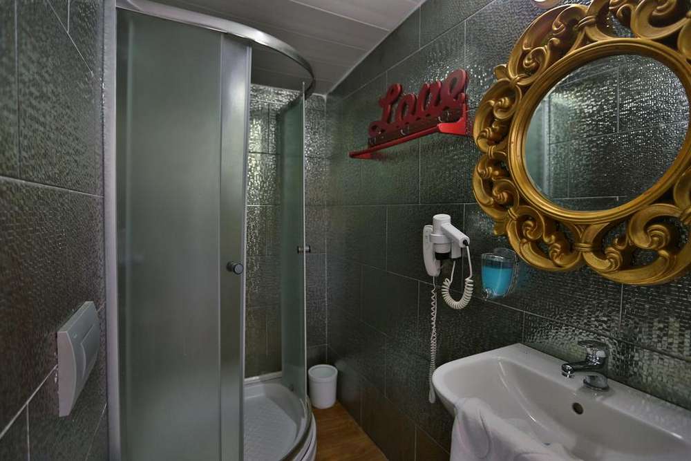 Club Hotel Anjeliq Antalya Bathroom