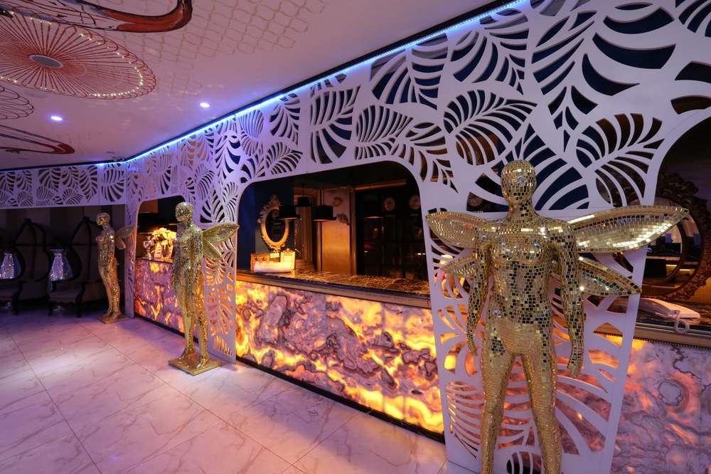 cheap resort hotels to Spend holiday with family