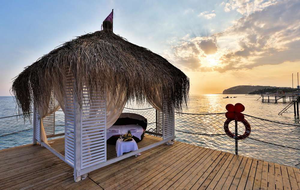 cheap resort hotels to Spend holiday with family