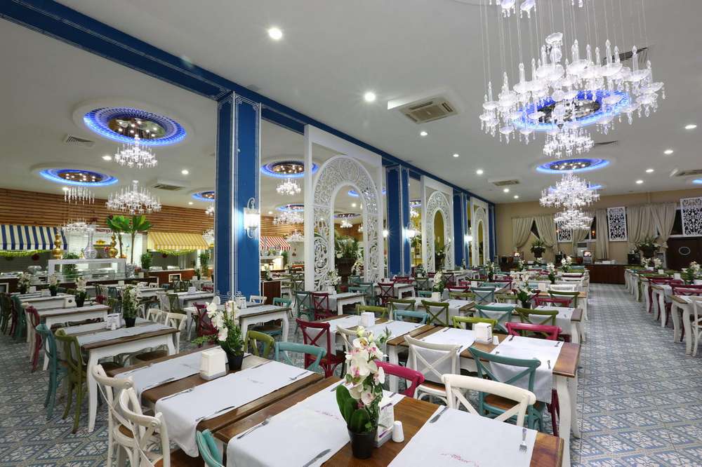 cheap resort hotels to Spend holiday with family