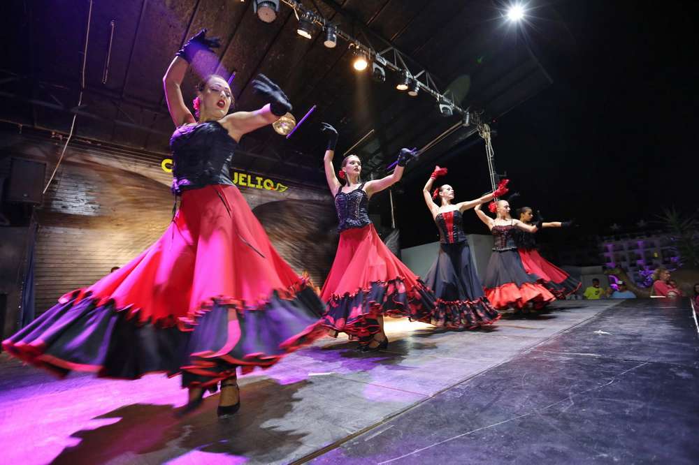 cheap resort hotels to Spend holiday with family