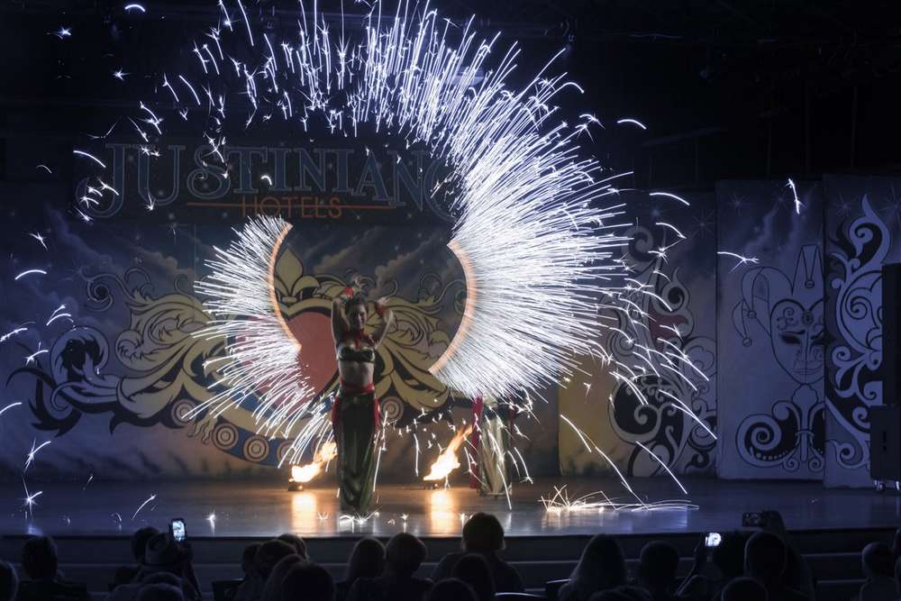 cheap resort hotels to Spend holiday with family