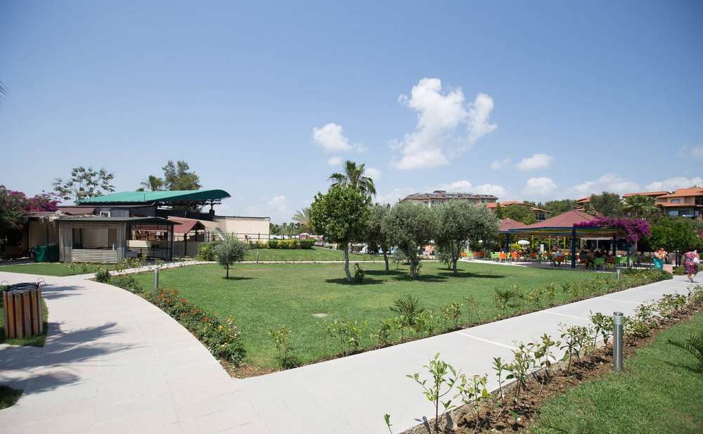 cheap resort hotels to Spend holiday with family