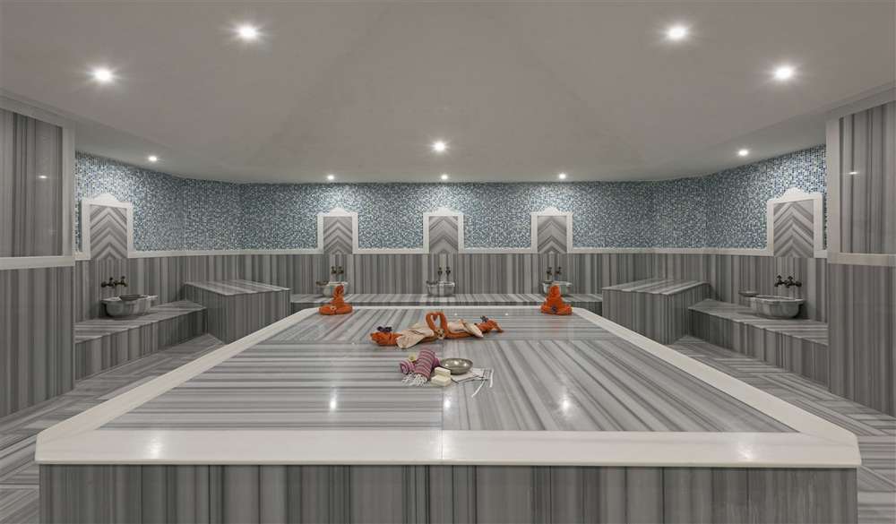 cheap resort hotels to Spend holiday with family