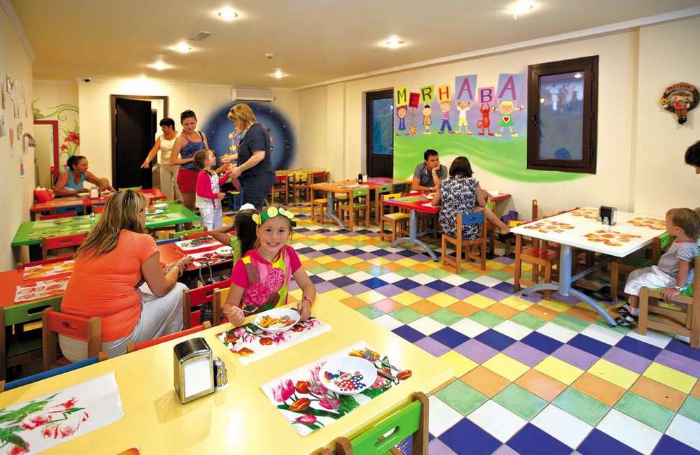 cheap resort hotels to Spend holiday with family