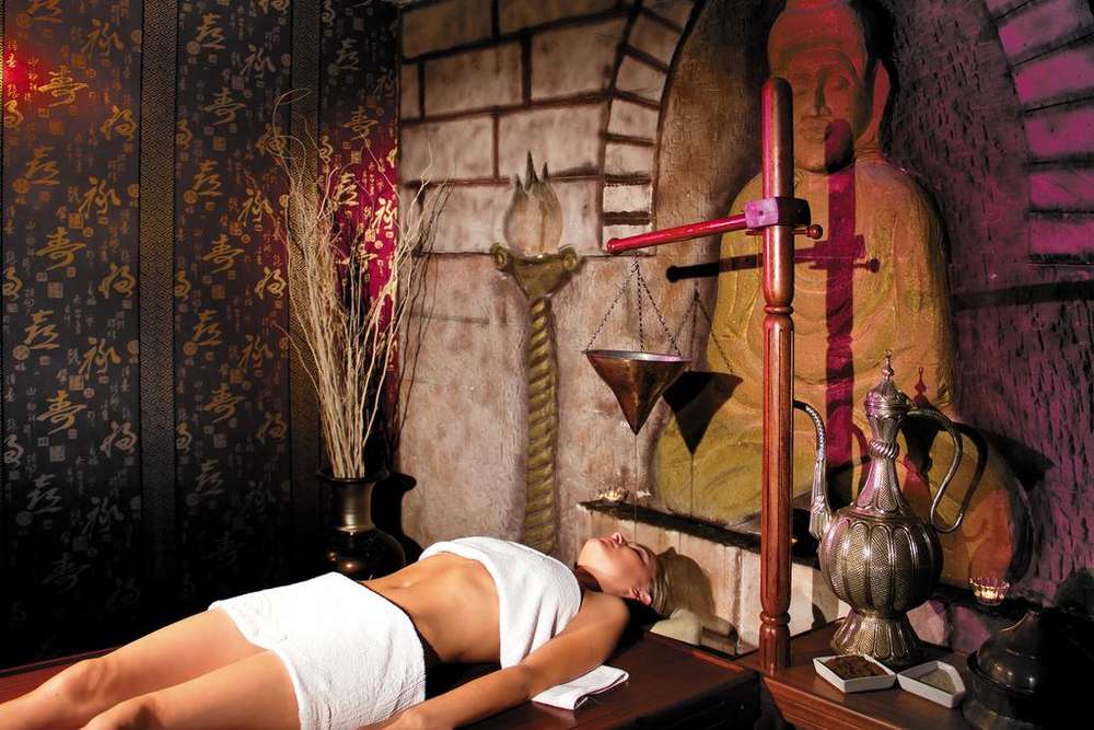 cheap resort hotels to Spend holiday with family