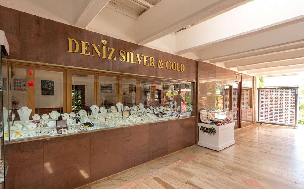 cheap resort hotels to Spend holiday with family