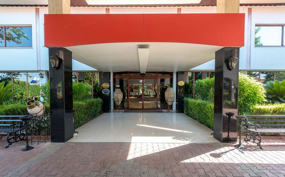 cheap resort hotels to Spend holiday with family