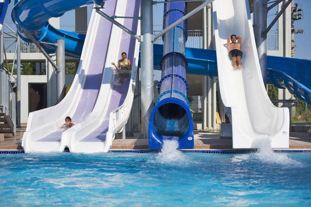 cheap resort hotels to Spend holiday with family