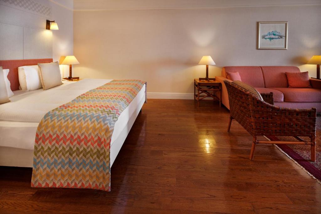 Junior Suite With Sea View Bedroom Kempinski Hotel