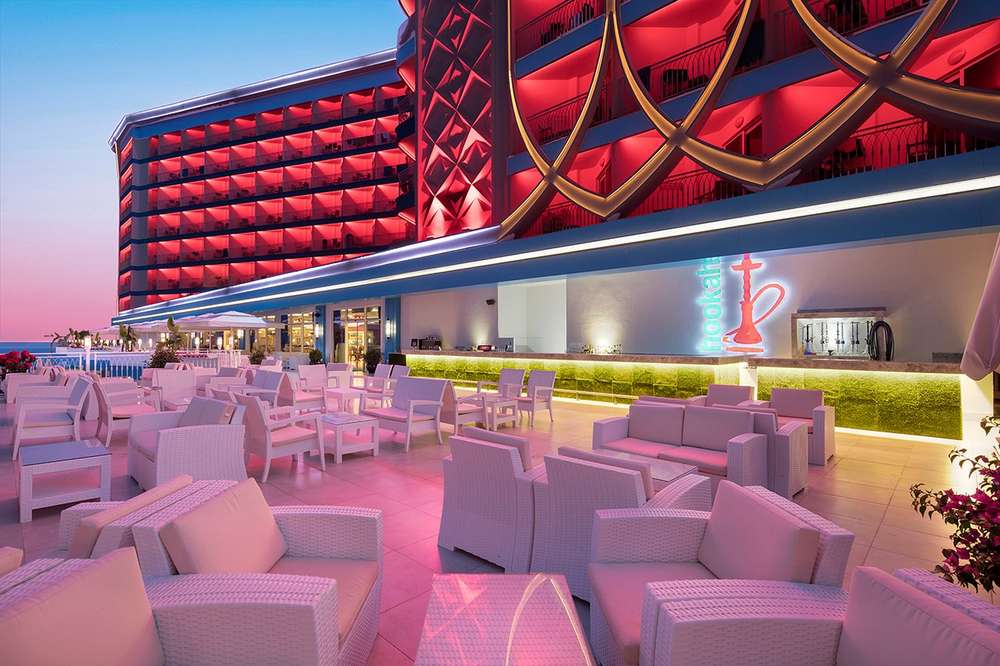 cheap resort hotels to Spend holiday with family