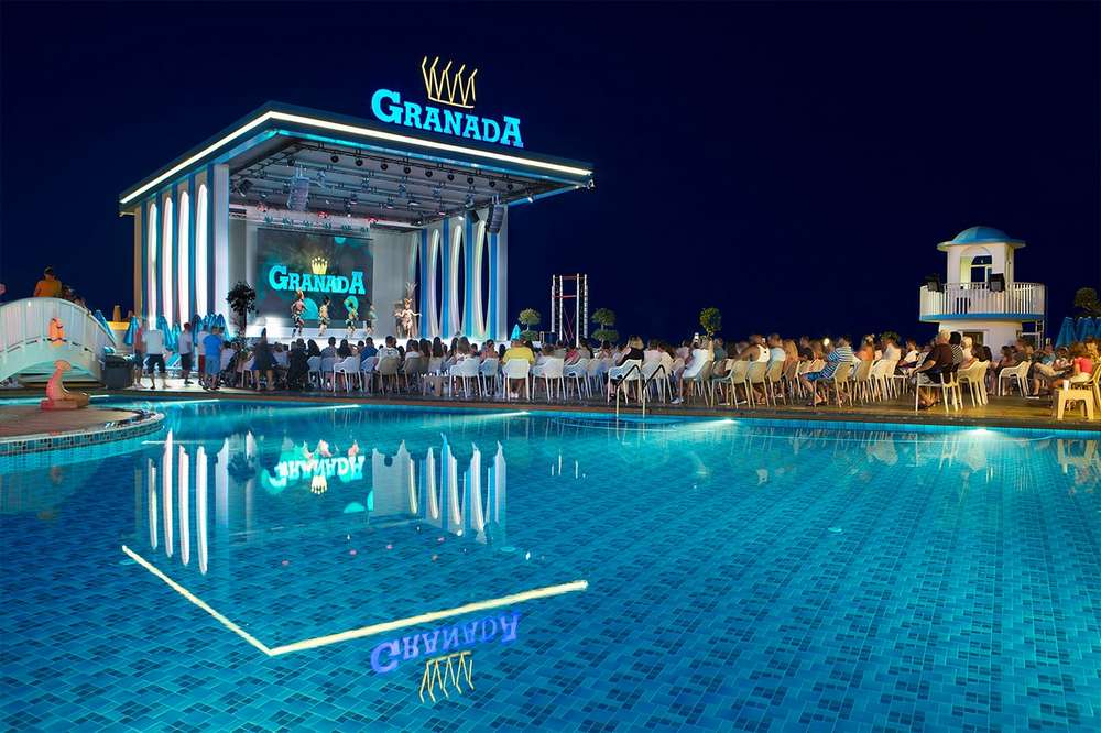 cheap resort hotels to Spend holiday with family