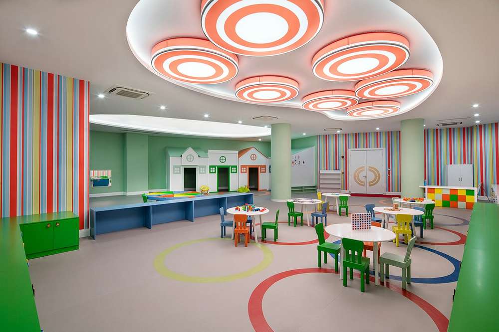 cheap resort hotels to Spend holiday with family