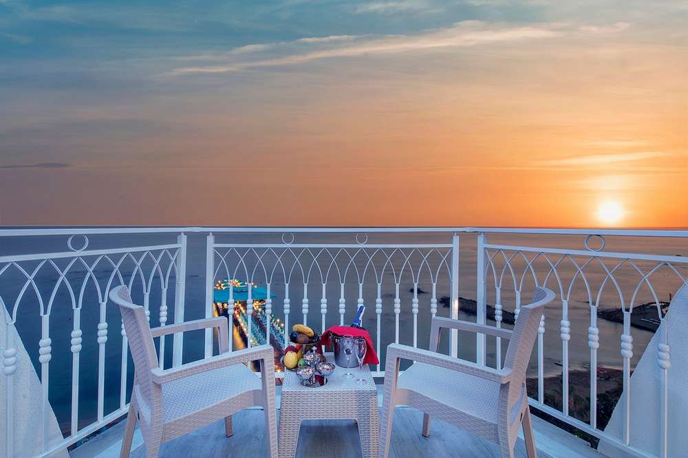 cheap resort hotels to Spend holiday with family