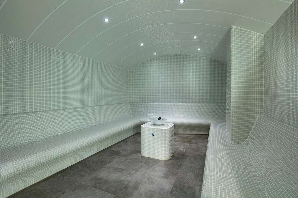 cheap resort hotels to Spend holiday with family