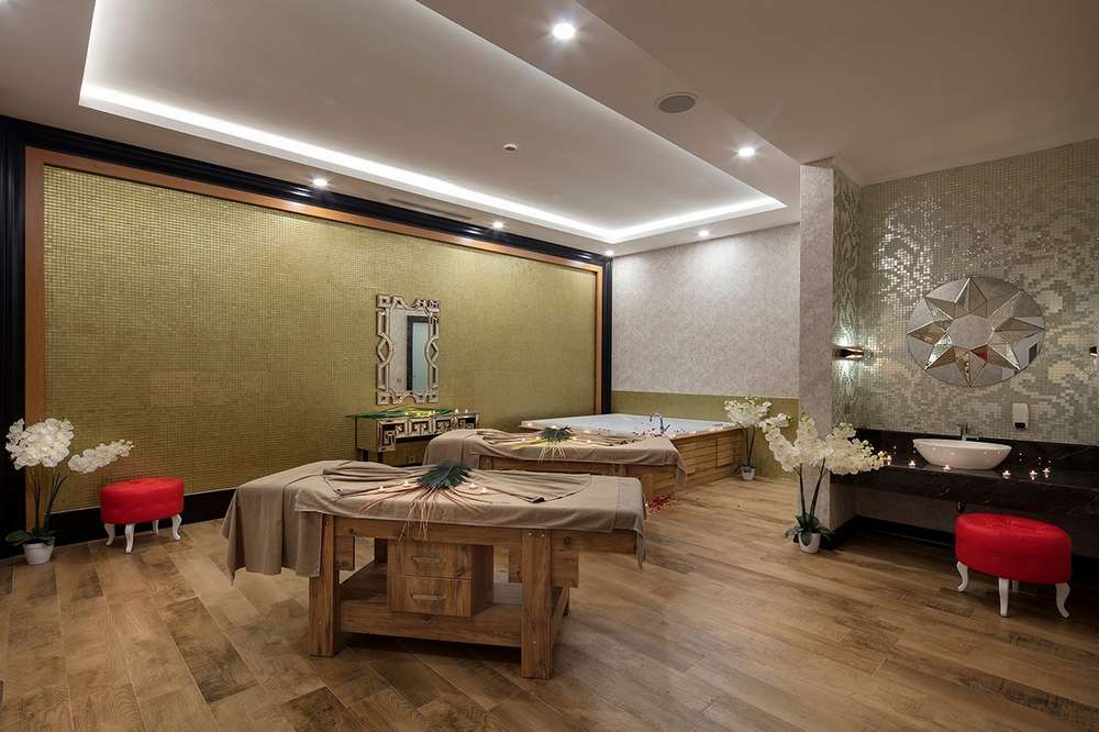 cheap resort hotels to Spend holiday with family