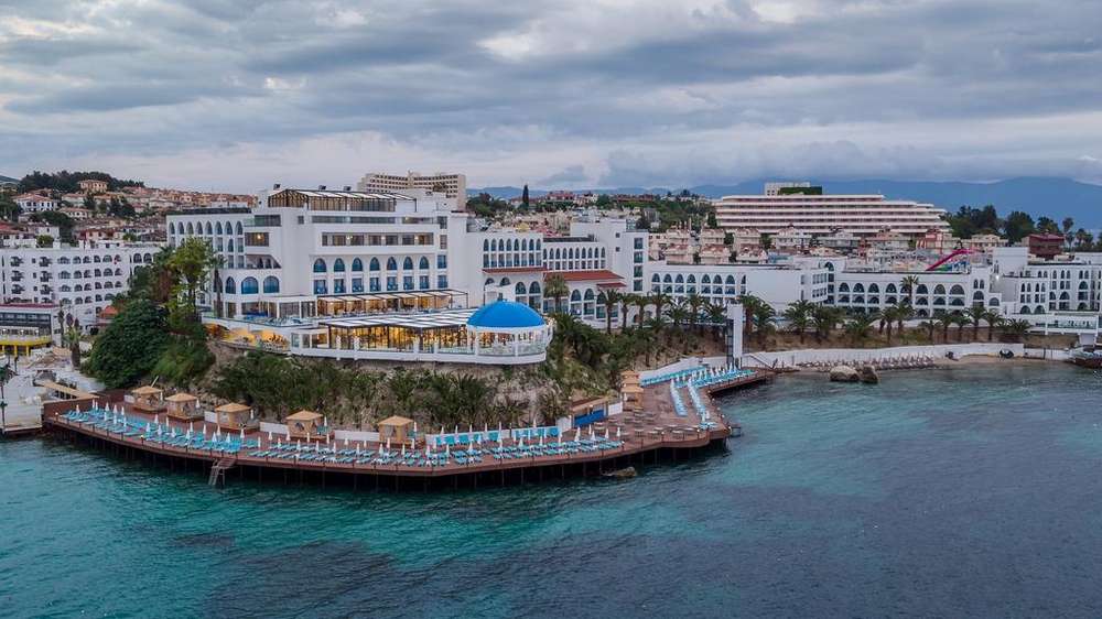 cheap resort hotels to Spend holiday with family