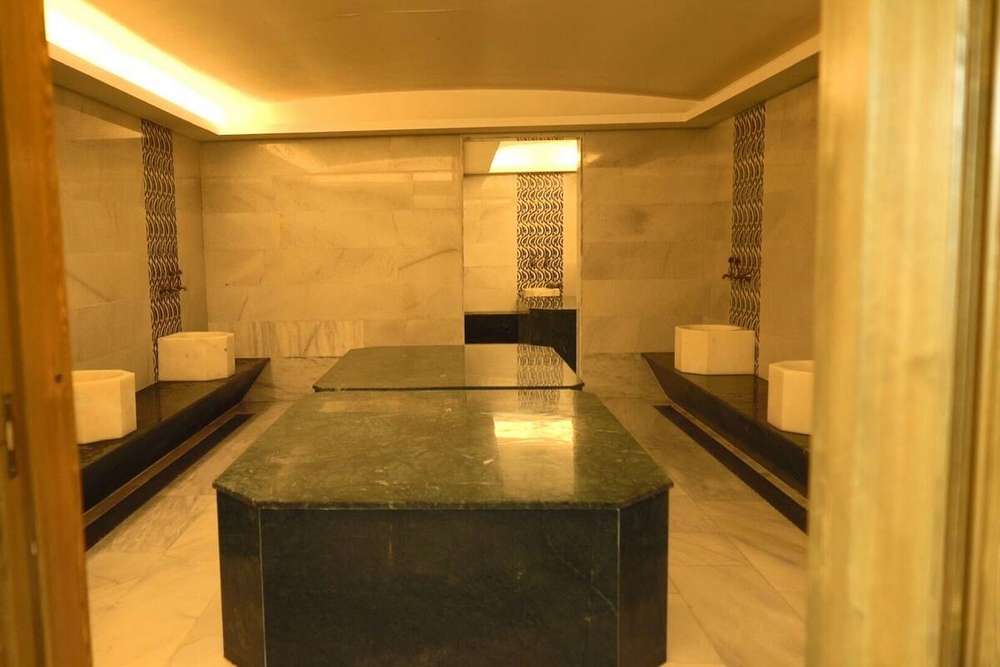 cheap resort hotels to Spend holiday with family