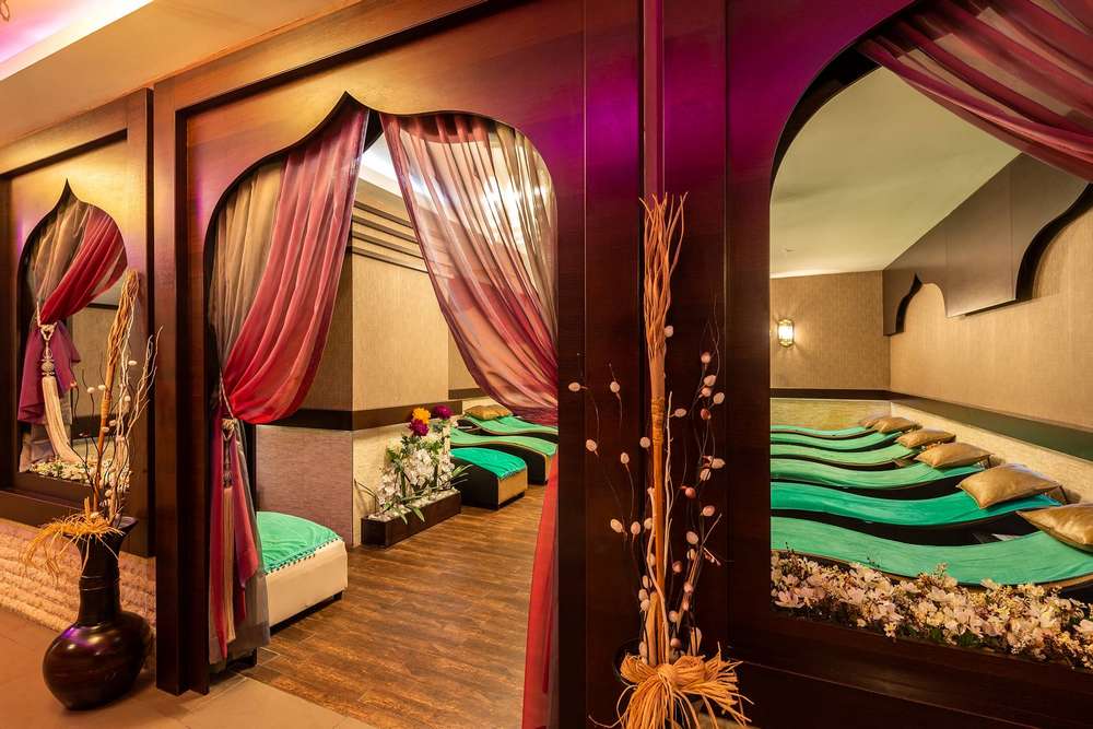 cheap resort hotels to Spend holiday with family