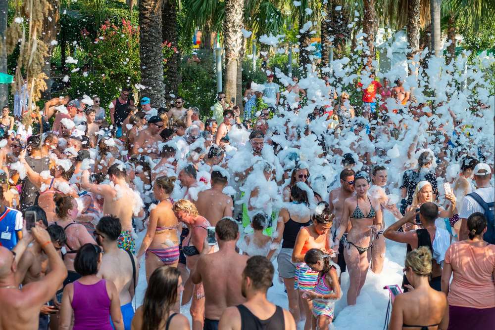 cheap resort hotels to Spend holiday with family