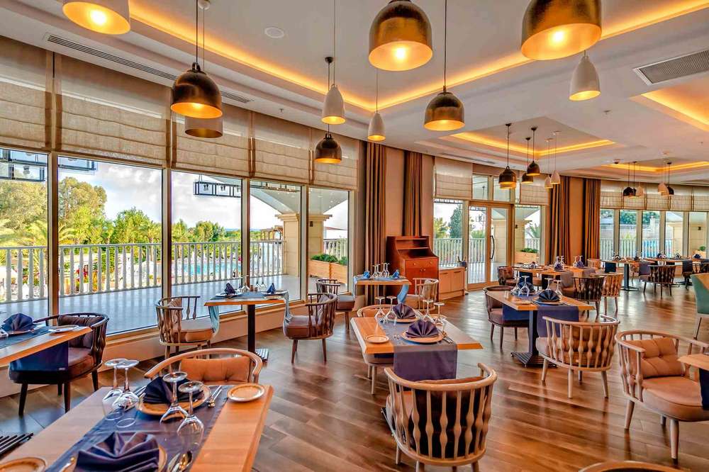 cheap resort hotels to Spend holiday with family