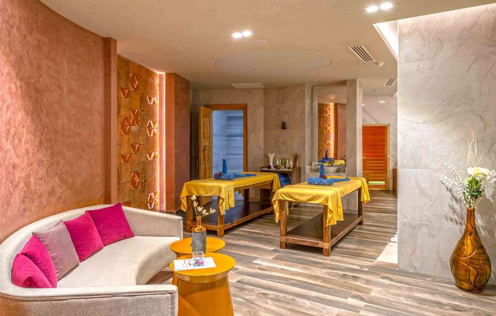 cheap resort hotels to Spend holiday with family