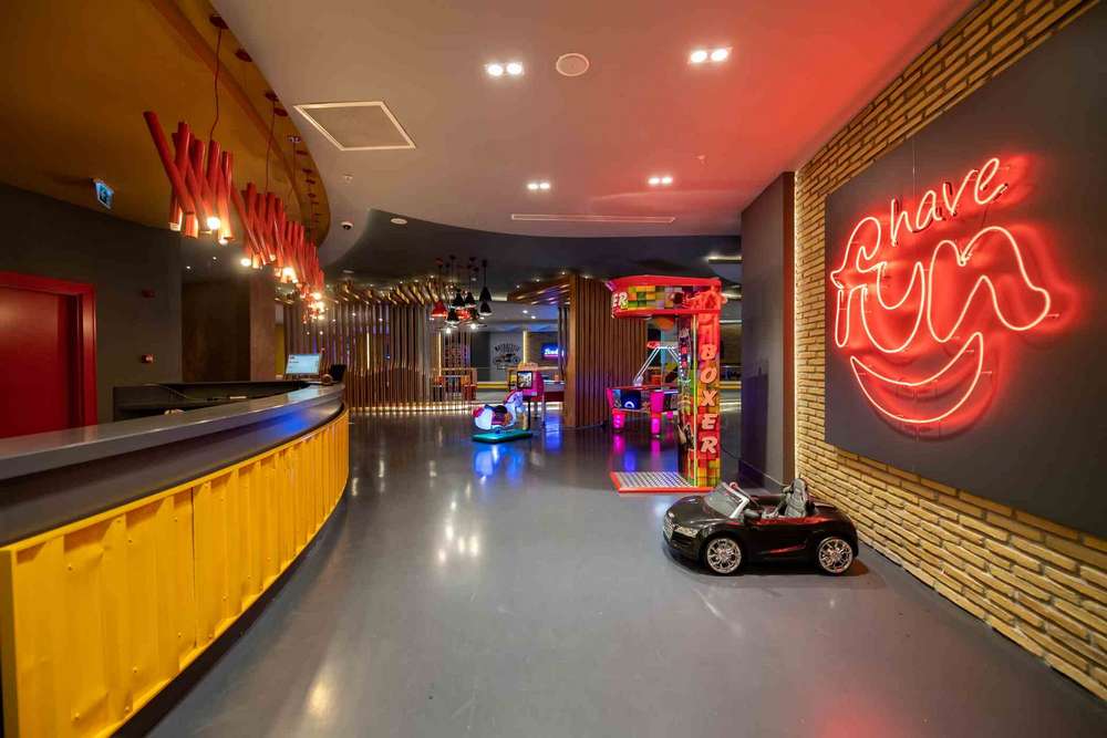 cheap resort hotels to Spend holiday with family