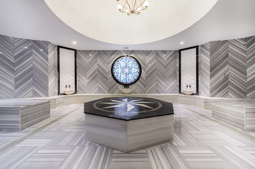 cheap resort hotels to Spend holiday with family