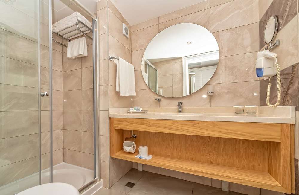 cheap resort hotels to Spend holiday with family