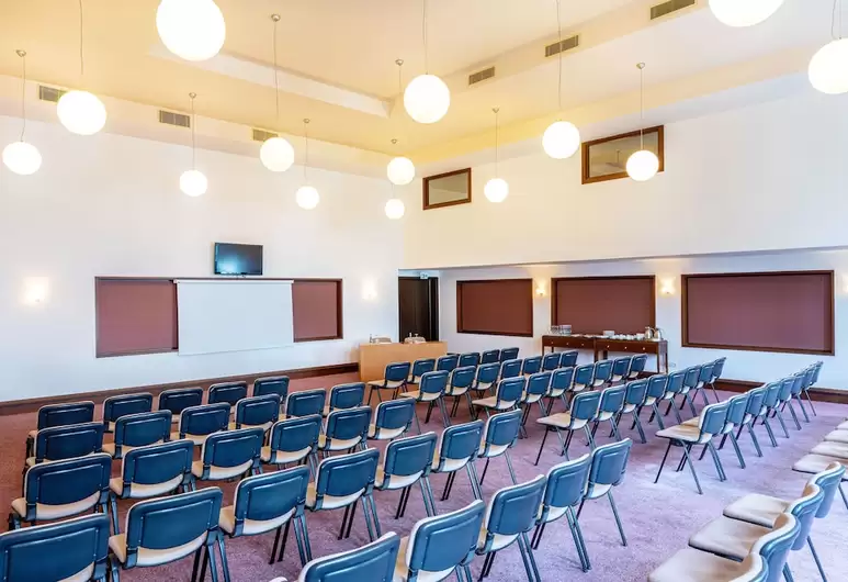 cheap resort hotels to Spend holiday with family