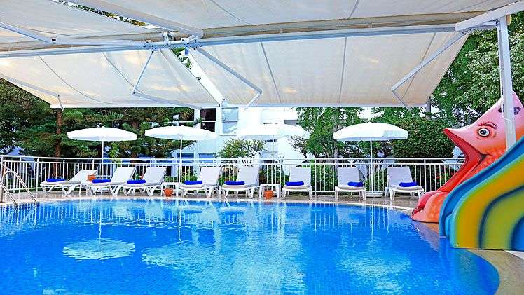 cheap resort hotels to Spend holiday with family