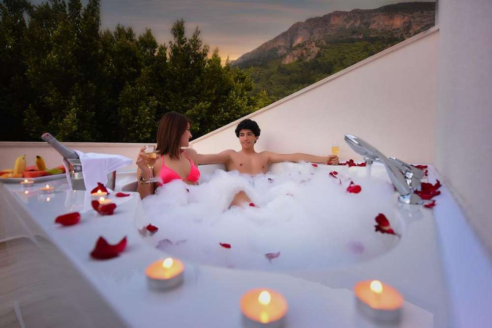 cheap resort hotels to Spend holiday with family