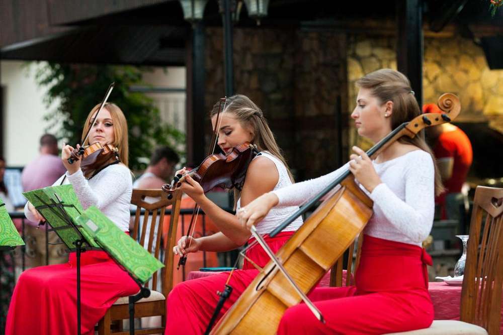 cheap resort hotels to Spend holiday with family