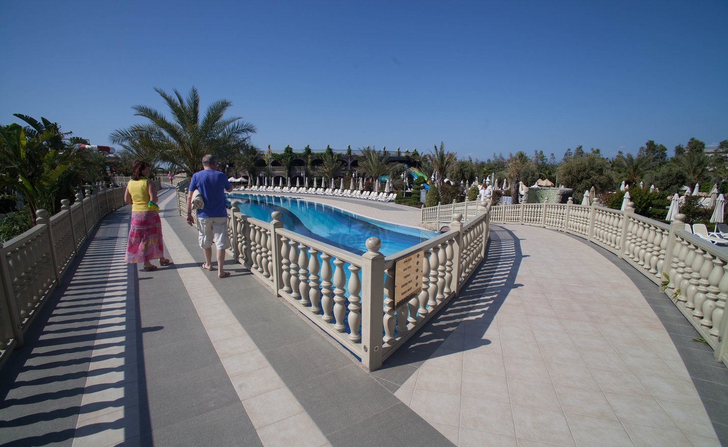 cheap resort hotels to Spend holiday with family