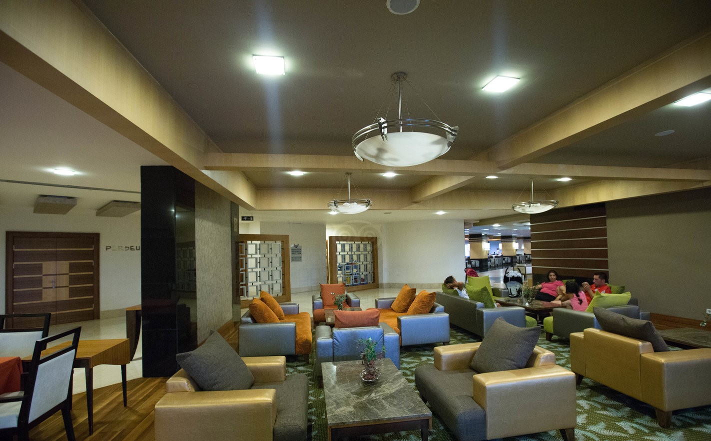 Royal Wings Antalya Piano Lobby