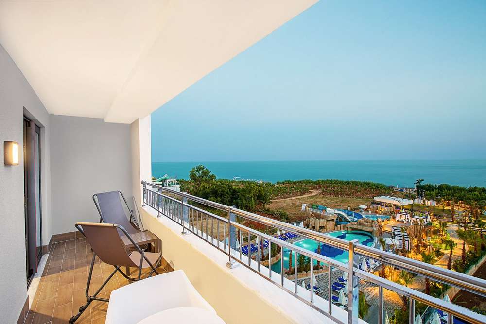 cheap resort hotels to Spend holiday with family