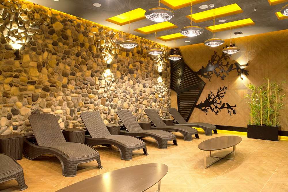 cheap resort hotels to Spend holiday with family