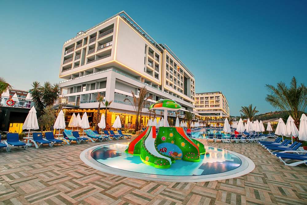 cheap resort hotels to Spend holiday with family