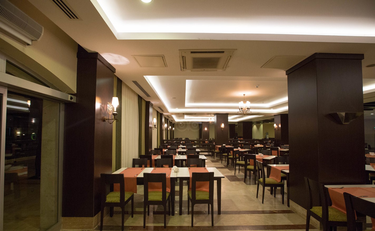 cheap resort hotels to Spend holiday with family