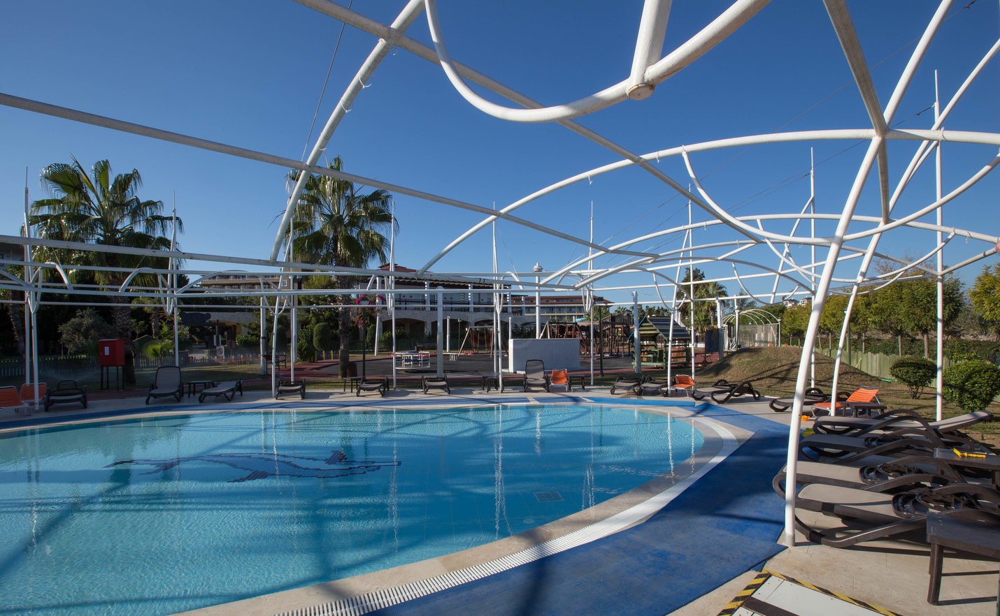 cheap resort hotels to Spend holiday with family