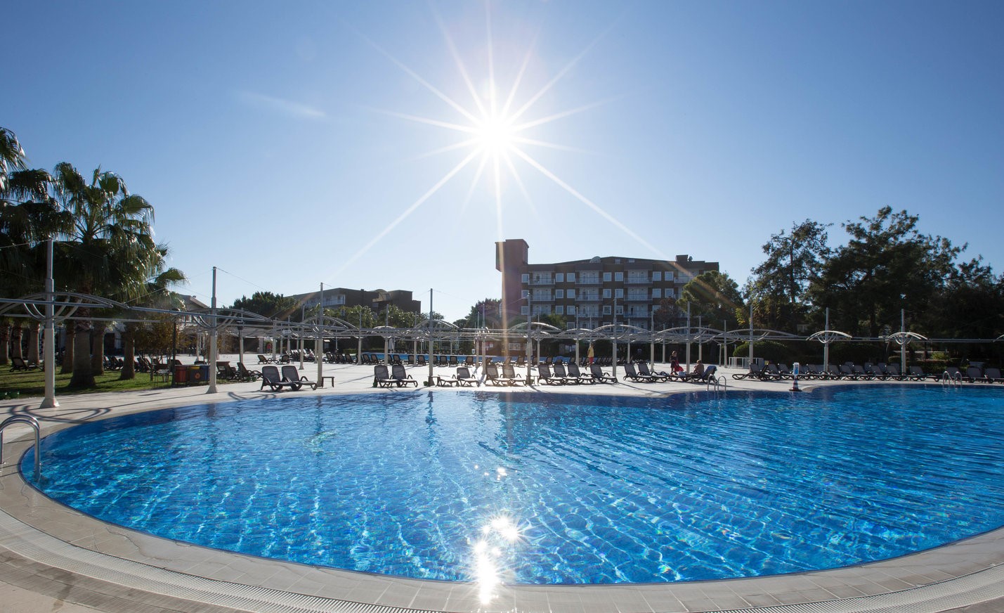 cheap resort hotels to Spend holiday with family