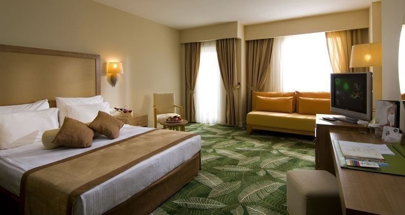 cheap resort hotels to Spend holiday with family