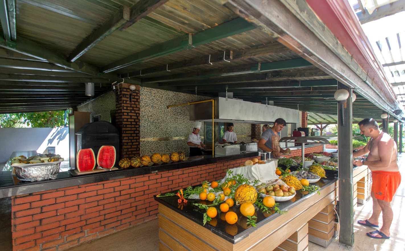 cheap resort hotels to Spend holiday with family