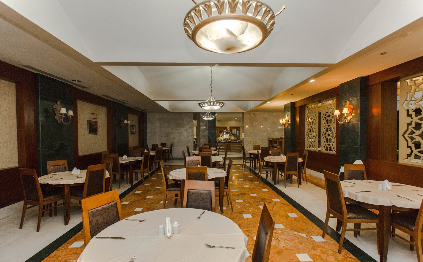 cheap resort hotels to Spend holiday with family